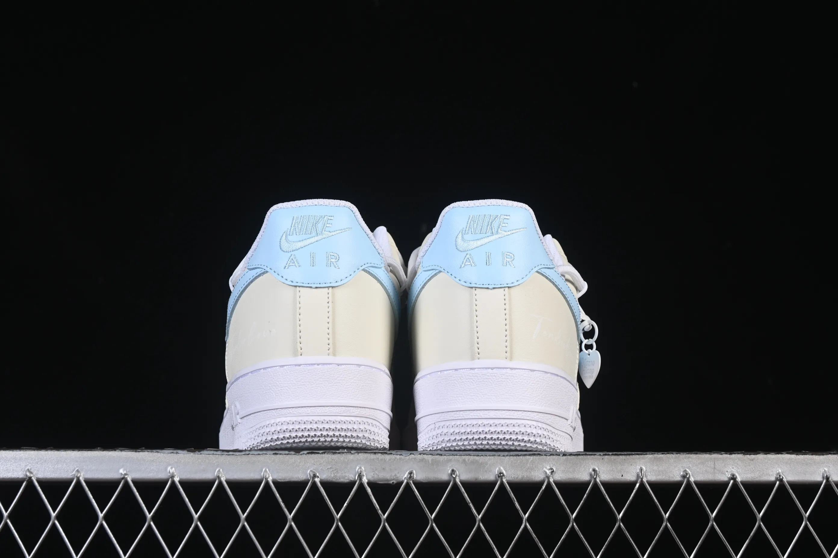 All Categories Nk Air Force 1 Air Force Series Nk Air Force 1 Low Air Force Low Nike Air Force 1'07 Low Lemon Salt Sparkling Water Air Force One Low Casual Sneakers ZH0316-111